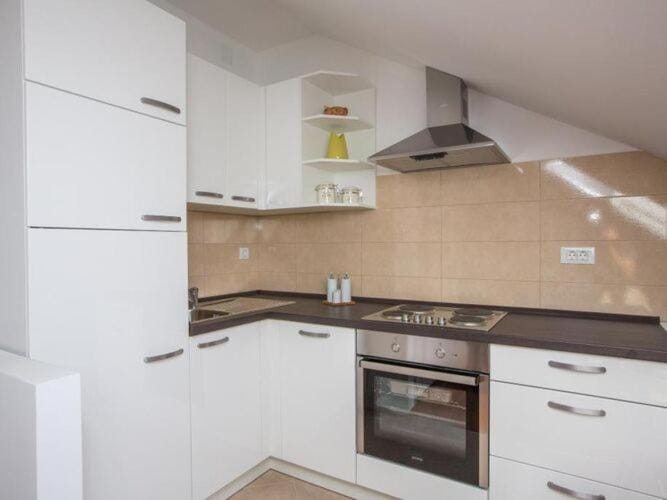 Apartments Nina - One-Bedroom Apartment Orasac Apartment in Dubrovnik-Neretva County
