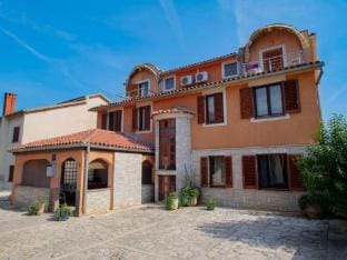 Apartments Manda - One Bedroom Apartment With Terrace A1 Apartment in Fažana