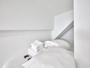 Modern Studio-Faubourg Saint-Honore Apartment in Paris
