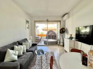 Beautiful Apt with Terrace Near Croisette Apartment in Cannes