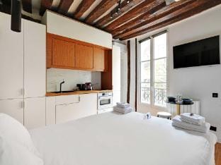Chic studio AC - 2P - Le Marais Apartment in Paris