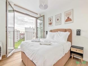 Bright apt with balcony -6P-Proche DisneyParis Apartment in Île-de-France