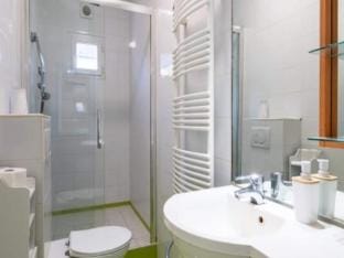 Houses  Villas for 8 People Apartment in Tours