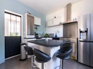Houses  Villas for 8 People Apartment in Tours