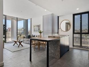Spacious 2-Bed Apartment with Rooftop Views Apartment in Perth