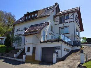 Dreamy roof terrace Eifelgluck Apartment in Vulkaneifel