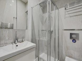 Charming Studio - 2P- Parc Monceau Apartment in Paris