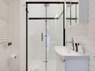 Authentic Loft - 2BR8P - Oberkampf Apartment in Paris