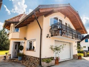 Sunny and Comfortable Apartment with Terrace and Garden - Two Bedroom Apartment with Terrace Apartment in Slovenia