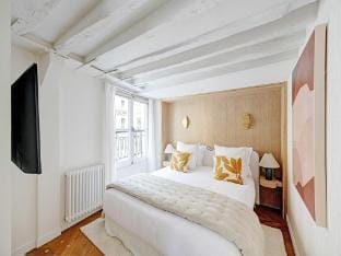 Magnificent studio - 2P- Musee du Louvre Apartment in Paris