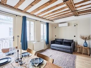 Flat terrace Centre de Paris Bourse Apartment in Paris