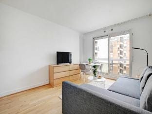 Charming studio - 2P - balcony - Saint Honore Apartment in Paris
