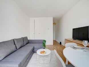 Charming studio - 2P - balcony - Saint Honore Apartment in Paris