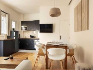 Amazing apartment 2BR6P - NationVoltaire Apartment in Paris