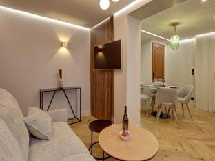 Apartment  AC Champs de Mars  Eiffel Tower by Studio Prestige Apartment in Paris