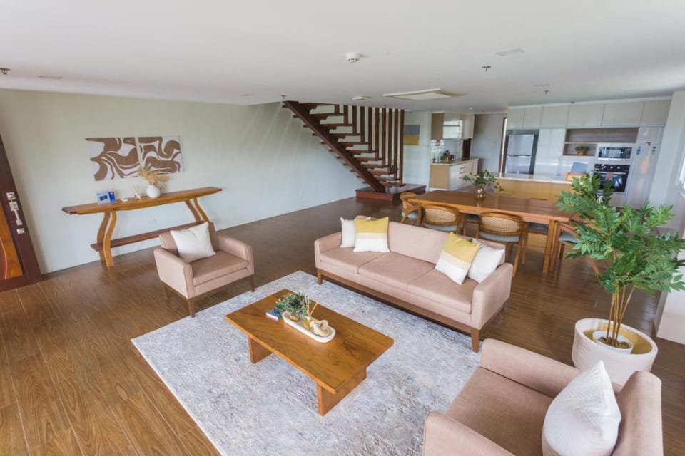 Vine and Canopy Apartment in Subic