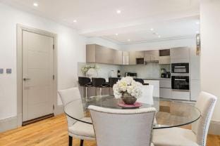 Luxury Park Lane Apartment - Opposite Hyde Park Apartment in City of Westminster