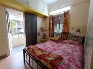Lavish 3BHK Rowhouse with Pvt garden, Lonavala Apartment in Lonavla