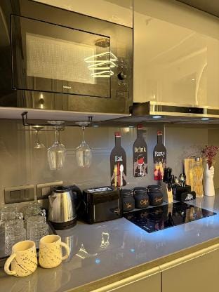 The Meteor by DiMerro | 42nd Floor City View Apartment in Noida