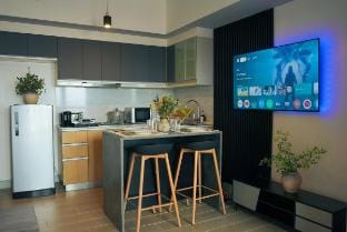 Upscale|Stylish|Cozy Near BGC View of Venice Canal Apartment in Makati