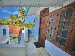 Jay Lux Apartments  5 min beach 15 mins to AirPort Apartment in Negombo