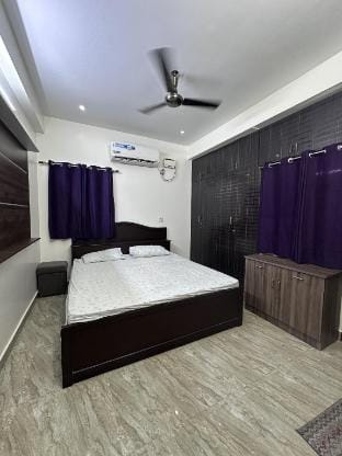 AA ROYALSTAY Apartment in Chennai