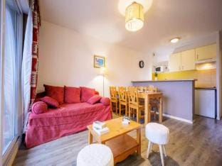 Rooms for 8 People Apartment in Occitanie