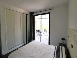 Houses  Villas for 8 People Apartment in La Londe-les-Maures