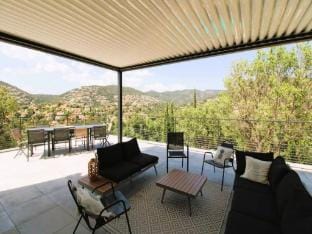 Houses  Villas for 8 People Apartment in La Londe-les-Maures