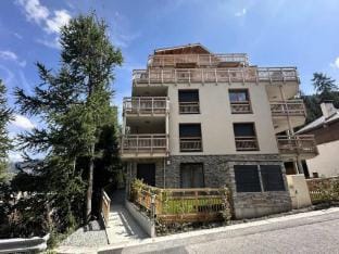 Apartment in Vars with Spa  Slope Access Apartment in Provence-Alpes-Côte d'Azur