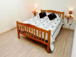 Rooms for 6 People Apartment in Marseillan