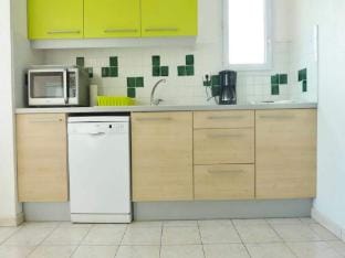 Rooms for 6 People Apartment in Marseillan