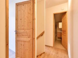Apartment in Vars with Mountain Views  Pool Apartment in Provence-Alpes-Côte d'Azur