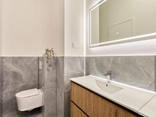 Superb Apartment AC - Buttes-Chaumont Apartment in Paris