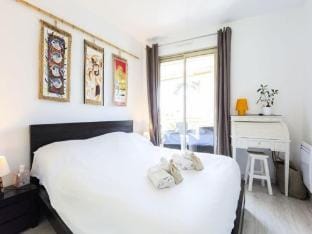 Charming Villa Parador for Congress  Vacation Apartment in Cannes