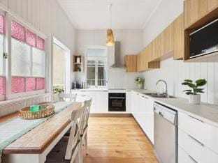 Tranquil 3-Bed Family Home with Spacious Backyard Apartment in Brisbane