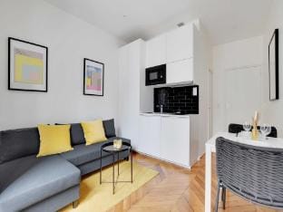 Modern and Cosy Studio - 2P- Nanterre Apartment in Île-de-France