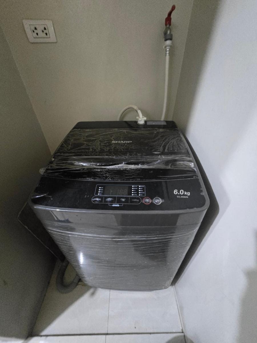 Newport Staycation Apartment in Pasay