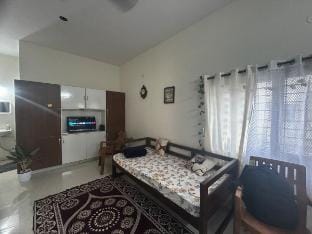 Equipped 1BHK: Near ISB & Wipro Circle Gachibowli Apartment in Hyderabad