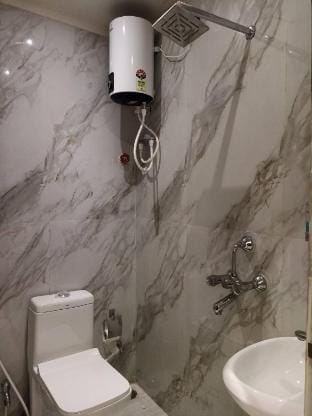 Orange Bricks Boutique Guest House (Delux AC)   -Park Street -  New Market. Vacation rental in Kolkata