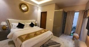 Vicinity’s Modern loft overlooking the city Vacation rental in Jaipur
