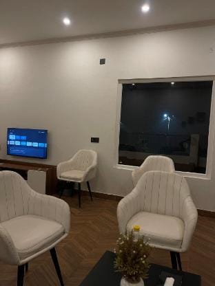 Studio Apartment-1Rk Private flat by FRNDS living Vacation rental in Noida