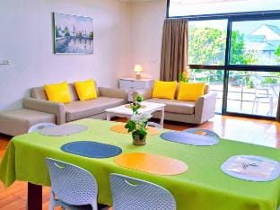 Waterfront Sunset Apt Fantasy Nadi-Garden/Upstairs Vacation rental in Nadi