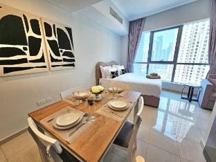 Sleek & Central | Modern Studio Vacation rental in Dubai