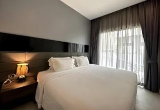 Nalin Naiharn | Modern Stylish Comfort |1BR Utopia Vacation rental in Rawai