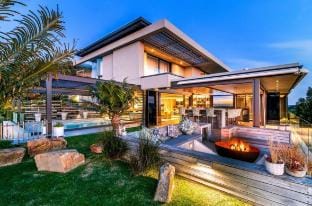 Dynasty lux stays  Vacation rental in Knysna