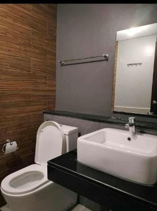 40sqm  Spacious 1BR @ The Radiance Manila Bay Vacation rental in Pasay