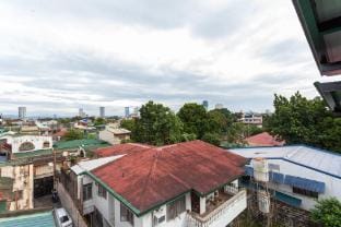 Minimalist Pad • UP & Maginhawa Area • Fast WiFi Vacation rental in Quezon City