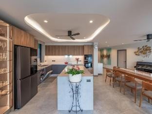 Lakeside 5-BR New Pool Villa in Gated Community Vacation rental in Chalong