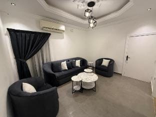 Spacious 4BedRoom Family Apartment in City Center! Vacation rental in Jeddah